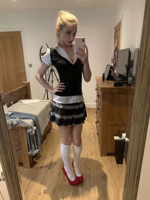 Shoot customs again today can you guess what the theme is? https://t.co/aI0gv44dDM