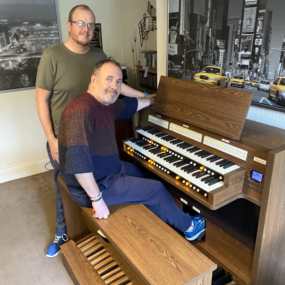ViscountWales's tweet photo. 🎶We were pleased to achieve one last pre lockdown delivery of a Chorum 40S for this delighted customer using our affordable home practice solution. This exclusive scheme can place this instrument in your home for as little as £154.00 pm. Info at https://t.co/O319dASJOn #Chorum https://t.co/A78JgoNqxX