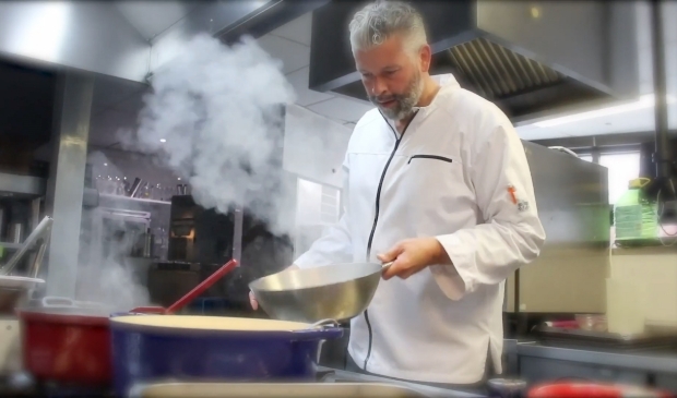 'Als we nu niks doen, vallen een aantal winkeliers om'  -  ermelosweekblad.nl/nieuws/nieuwsf…