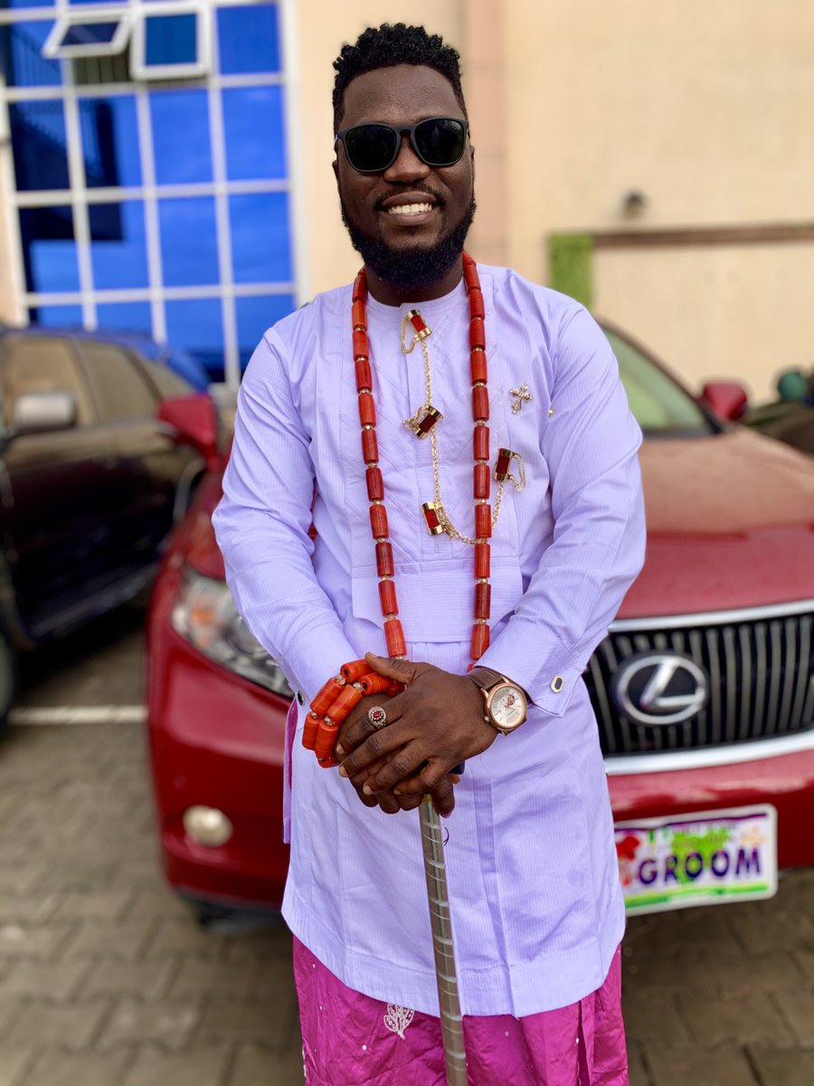 Ogugutega's tweet photo. Here’s your most handsome Urhobo man.
#chief #prince #engr #proudlyurhobo
#Stendra
#Princelyduties https://t.co/svdvyrAzoG
