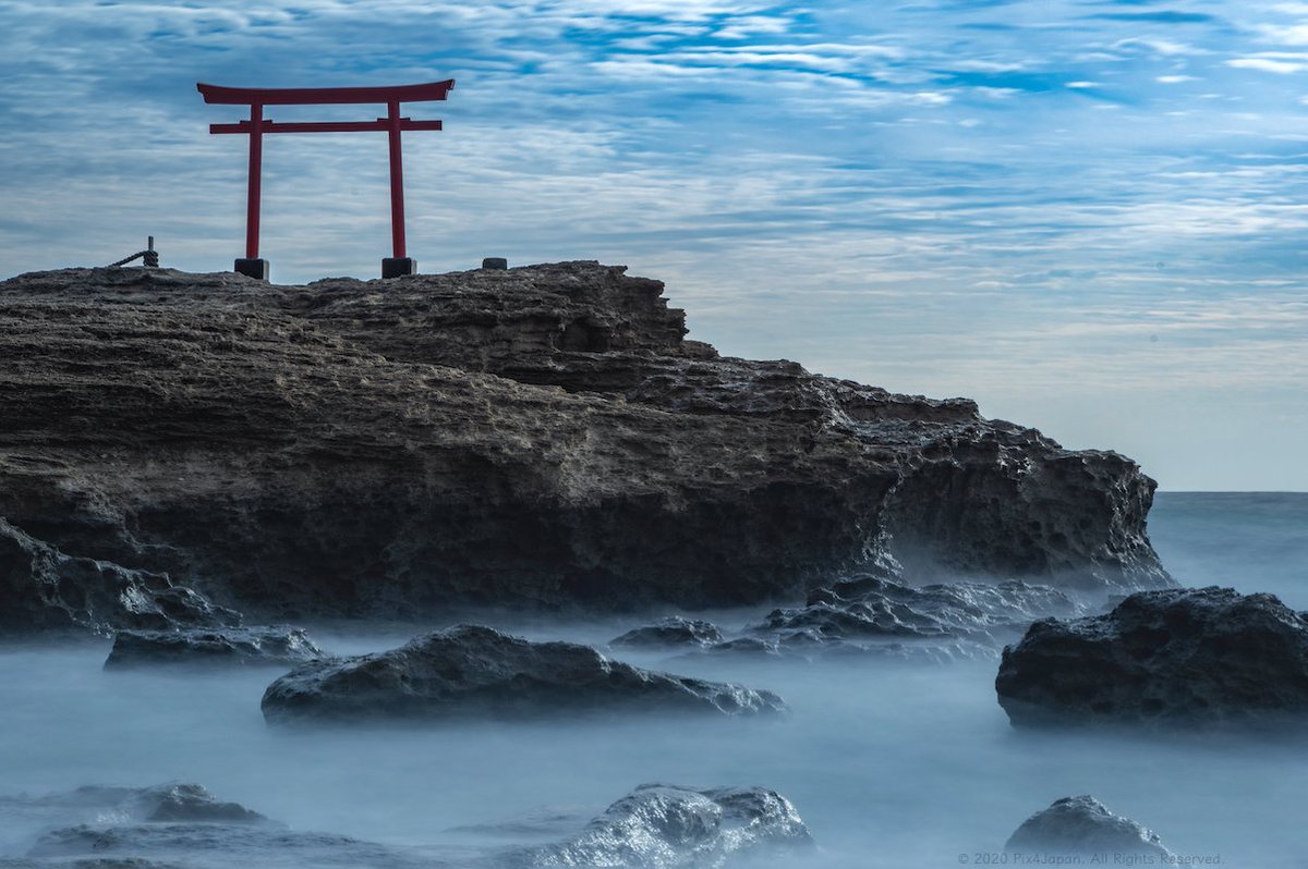 pix4japan's tweet photo. Torii Gate
Licensing &amp; prints: https://t.co/vTJzcnEmye
Pentax KP + Pentax-DA 18-135mm F3.5-5.6
68 mm ISO 100 for 8.0 sec. at ƒ/20
#longexposure #coast #PacificOcean #Izu #ShirahamaBeach #Japan #seascapephotography
#岸 #沿岸 #太平洋 #伊豆半島 #静岡県 #白浜海岸 #海の風景 #石 #鳥居 https://t.co/6oIZsnvVmT
