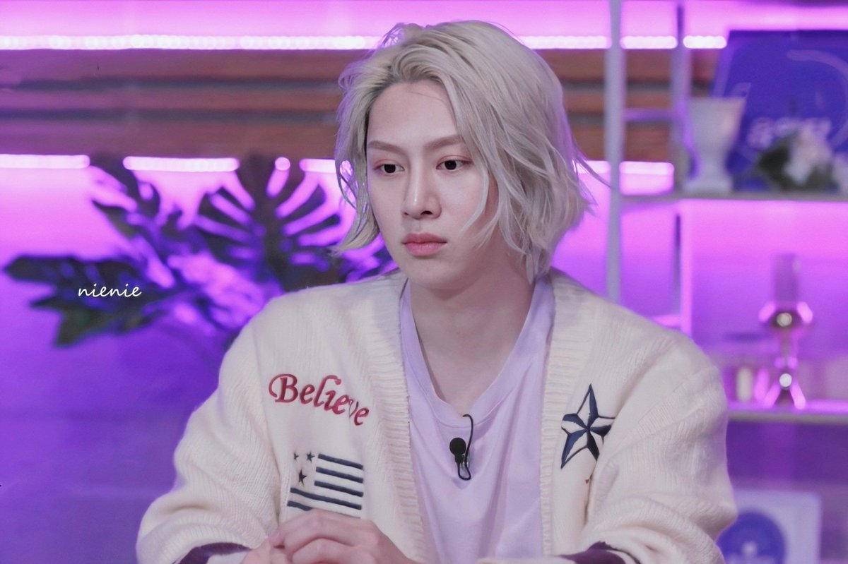 example five - suju heechul had long hair many times and somehow he always looks good. questionable, maybe - but heechul proved that he can pull off absolutely anything. nothing but respect for this legend.