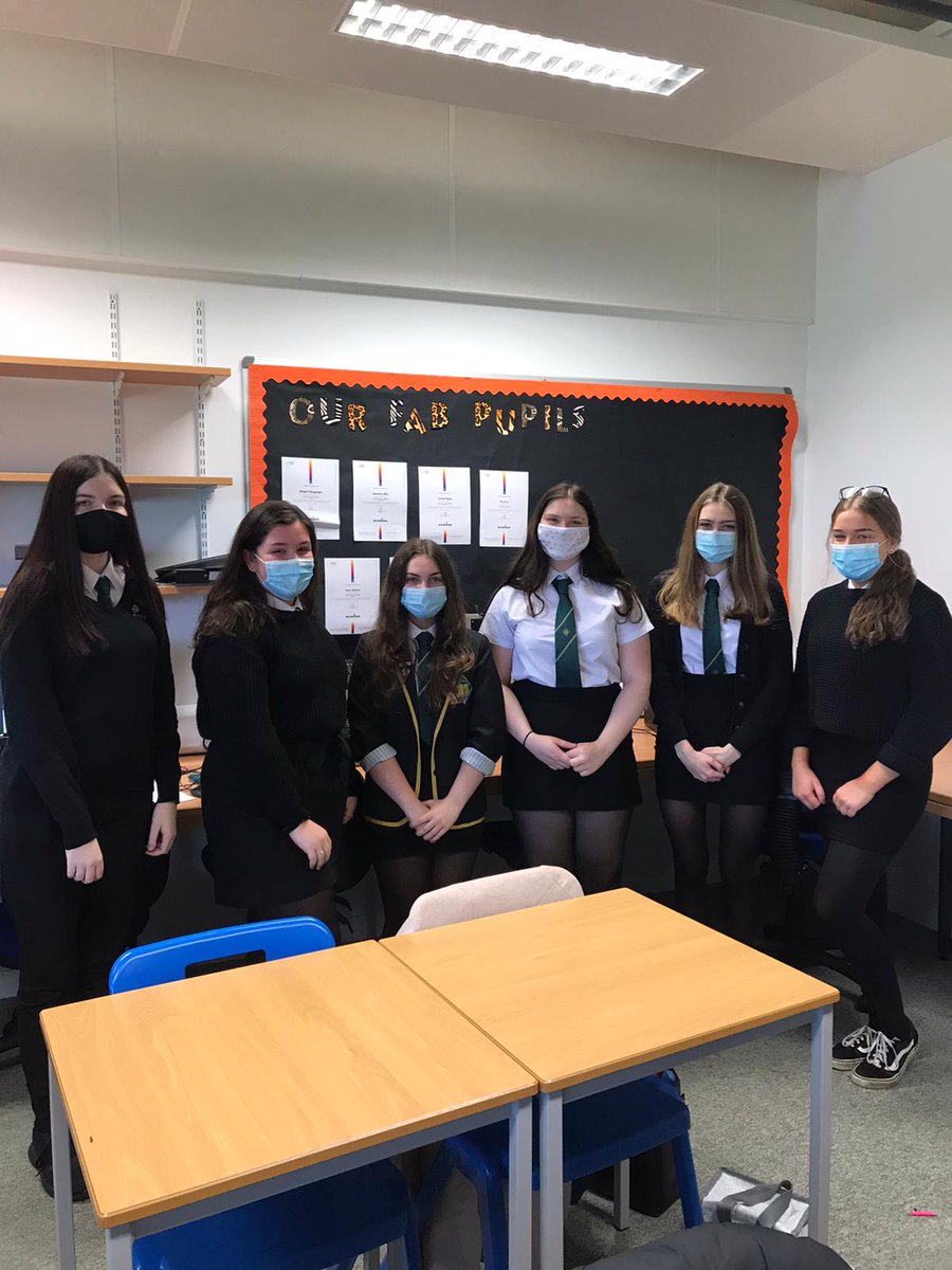 OLSP_BusICT's tweet photo. Mrs Sharkey's Higher Business class celebrating success in securing a qualification in Digital Marketing - well done kids!!! #olsp #accenture #digitalmarketing #successfullearning #empirecreators https://t.co/1wQEEV0979