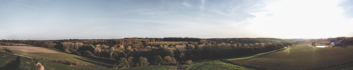 DescGui's tweet photo. Autumn Vibes 🍁🍁🍁

@DJIGlobal #dji #djimavicmini #dronephotography #forest #autumnvibes #panorama #dronepanorama #MakeYourMomentsFly #aerialphotography #dronephoto #aerialphotography #droneshots #dronelife

( It would have been better with a @Freewell_Gear ND filter 😋) https://t.co/Ioyk3Al8iH