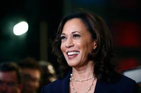 Chiwyne's tweet photo. Kamala Harris becomes Vise president of the US, she makes history as the first woman to hold the office and also the nation's first black and South Asian vice President.  

@Follow_mua asap for updates https://t.co/qBzt2cEVE4