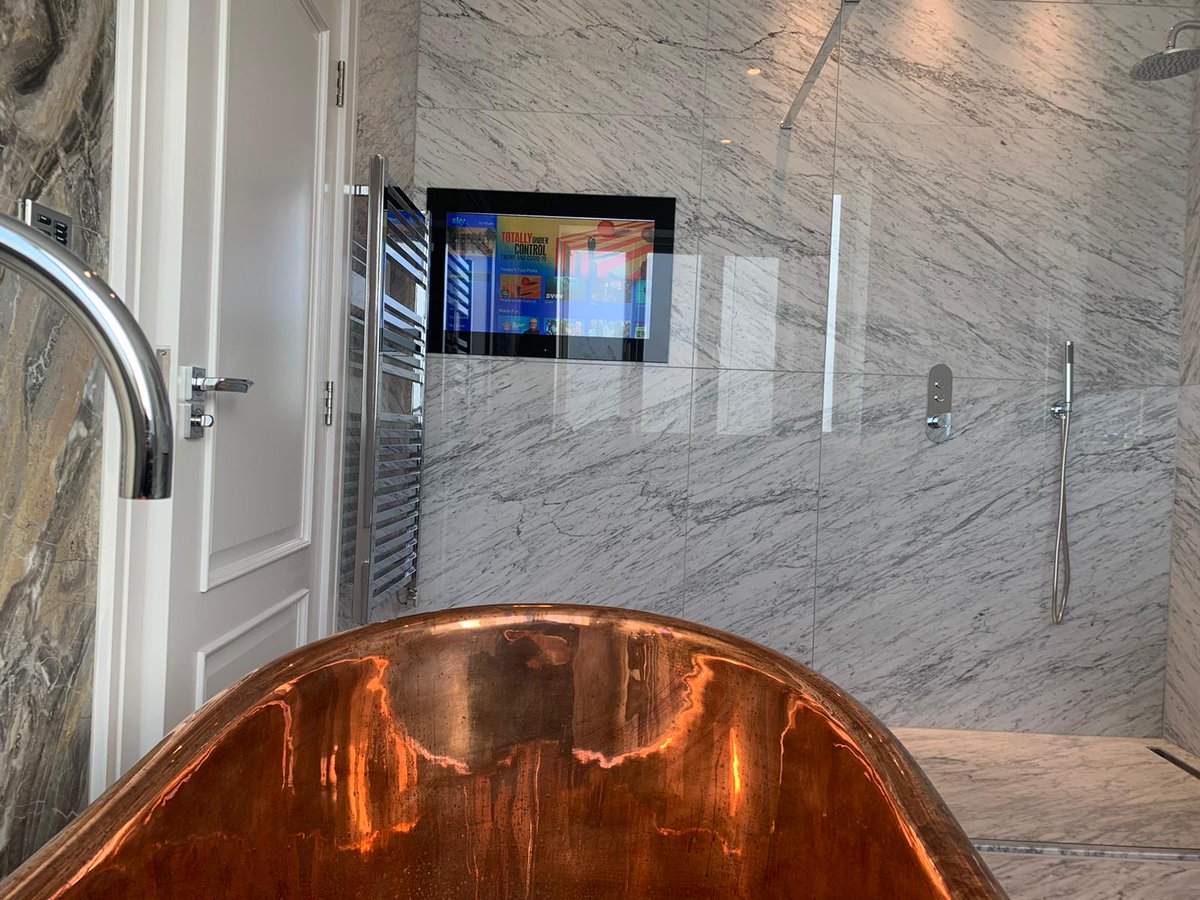 Catch up on your favourite TV shows whilst you soak - the perfect self-care set up… 

An <a href="/Aquavision_tv/">AQUAVISION</a> bathroom TV installed by the Clarke team - call us on 01277 624444 to discuss installation of your dream home entertainment system

#HomeInstallation #HomeEntertainment