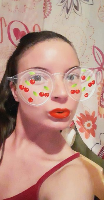 Sziasztok!  Hogy vagytok ma ? 😙 https://t.co/fg4pkCdAJ2