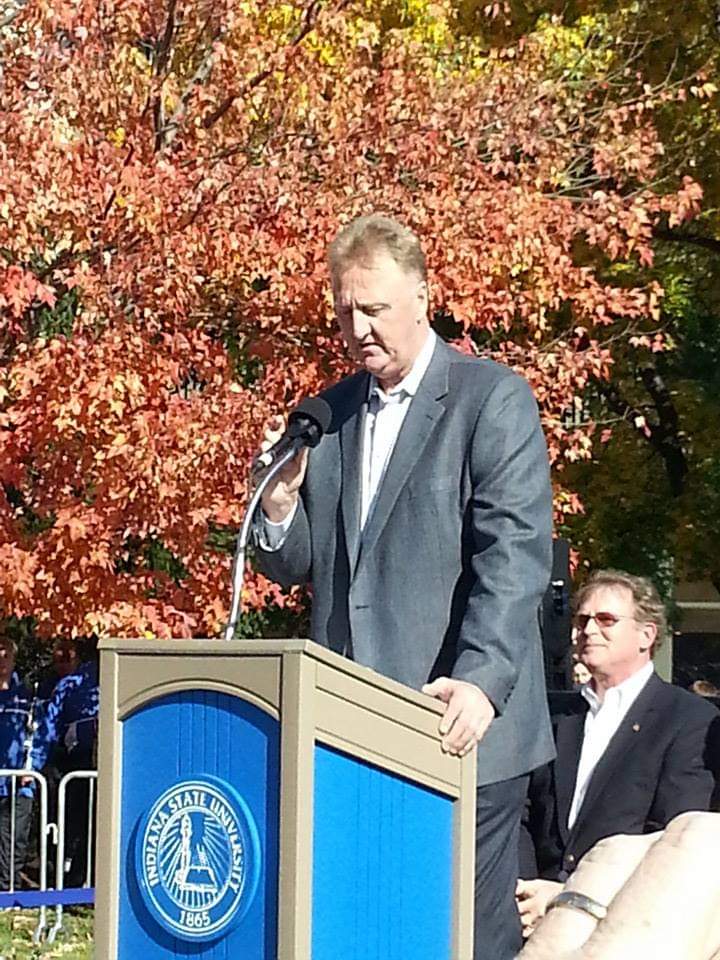 TheJohnDenham's tweet photo. #OTD in 2013 Indiana State University they honored a legend. Larry Bird. @IndStMBB #GOAT @CoachLansing @celtics #fall2013 https://t.co/MvgOqUSh7a