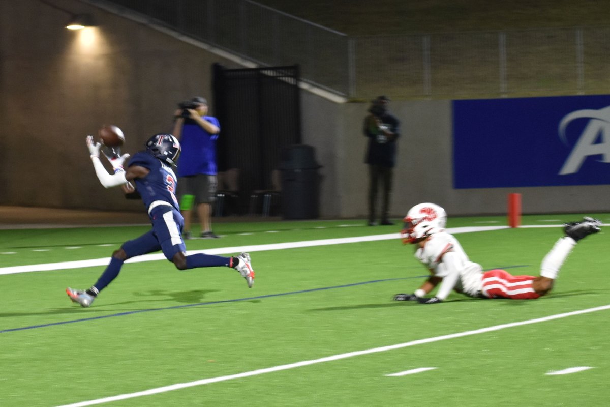TXHSFB's tweet photo. The Best of 2020 So Far… Antony’s Top Pictures 

@AntmanFootball 's favorite pictures from 2020... so far

https://t.co/s53zgivdHG

#txhsfb
@RevengOfThe4th @TXHS_Football @Texan_Live @JustinAaronUH91 @derekraydj https://t.co/LylIrfAC6I