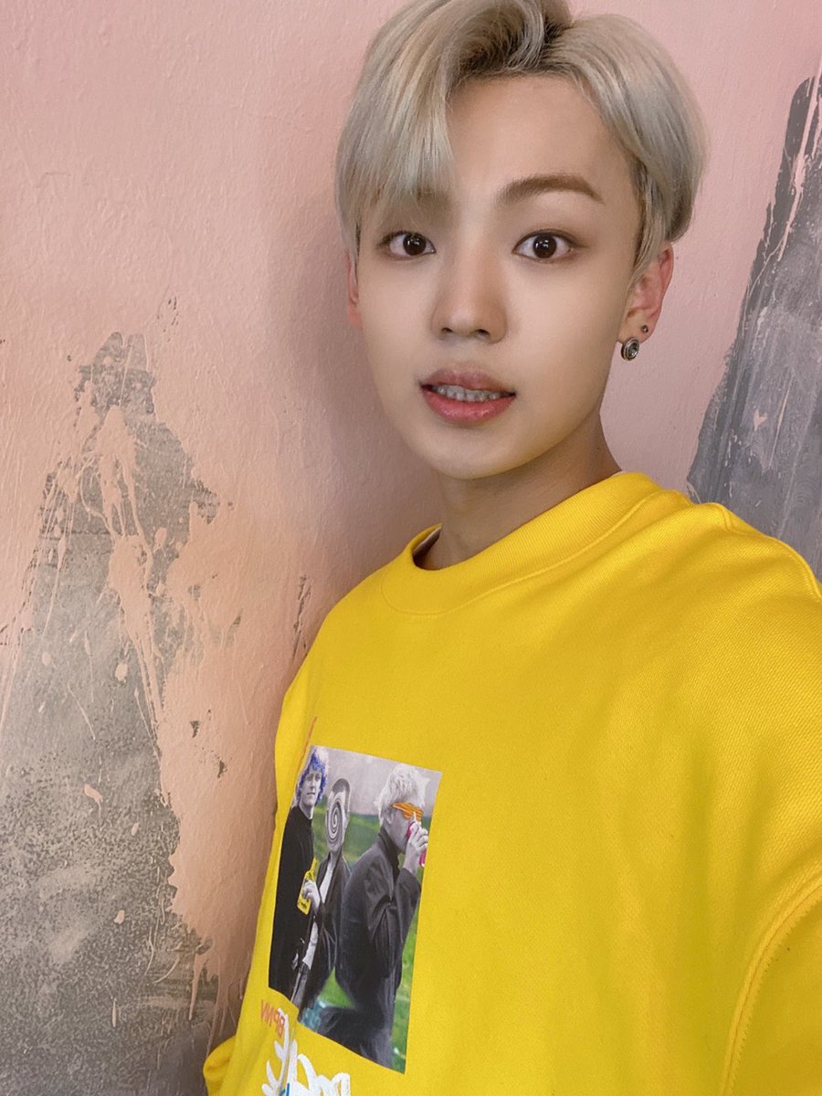 official_ACE7's tweet photo. [#에이스_찬]

노랑노랑 초이들 마음을 노랗게 만들고 싶어서 찾아왔어요💛
보고싶다 초이스!!!!!!!!!!

#ACE #에이스 #CHOICE #초이스 https://t.co/euyDHcKcL6