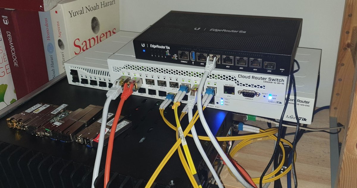 huguesdelamure's tweet photo. Un lecteur de @lafibreinfo a réussi a by-pass la Livebox 5 et a exploiter les 2Gbit/s sur un routeur tiers. Taf monstrueux, mes hommages ! https://t.co/Jq5uxnyphX https://t.co/rP6w8900Wf