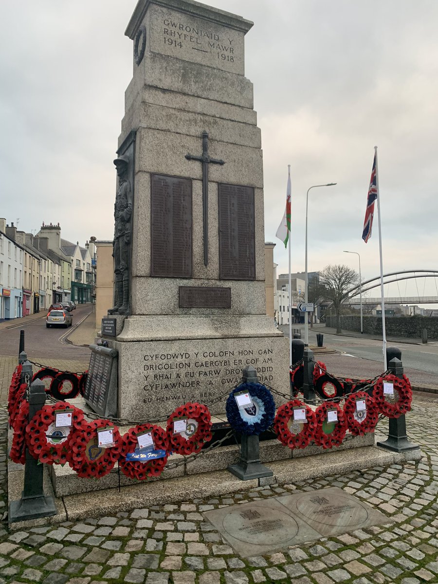 A wreath was laid at the cenotaph for Remembrance Sunday on behalf of all members of Girlguiding Cybi.