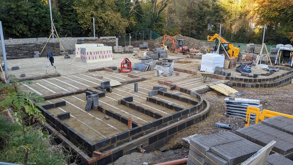 Great to see the walls starting to go up on our New Village Hall. We have now raised £680,000 with a wonderful  £50,000 in donations from our Community .. and a big thanks also to  @AllchurchesT <a href="/WestonFdn/">Garfield Weston Foundation</a> <a href="/EnovertCT/">Enovert Community Trust</a>