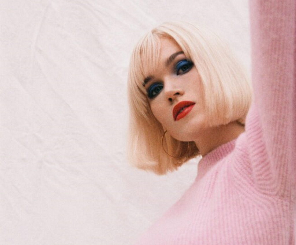 EQMusicBlog's tweet photo. Lovely to hear more from @emmajensn "Talk Me Down" is worth the wait. Pristine, anthemic, Nordic pop with a slight icy shiver.

https://t.co/OMZIXAfO9Y https://t.co/ZWN8qcVItL
