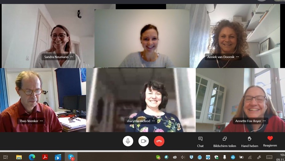 ProfSNeumann's tweet photo. The development of the #ICSdigital #IntelligibilityInContextScale makes progress again! Amazing online meeting with @SharynneMcLeod Annette Fox-Boyer @LiSchaeu @AnniekvDoornik and Theo Veenker (https://t.co/k38655HSqF) to work on a digital ICS-version @unierfurt https://t.co/u86FugqbDA