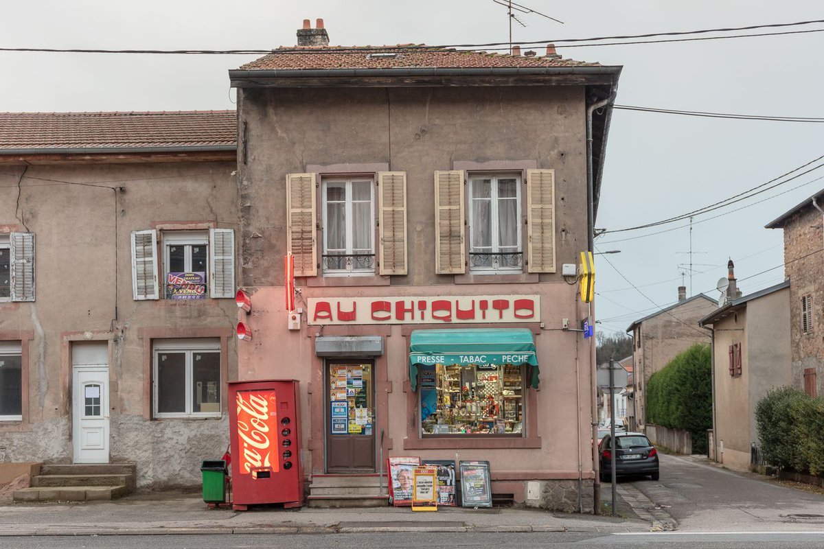 popupurbain's tweet image. On est en train de perdre 99% de notre productivité car en présence du meilleur site que la Terre ait portée : cet Atlas des régions naturelles classifie 12 000 photos de bâtis, commerces, objets, espaces naturels français. Il y en a pour tous les goûts  archive-arn.fr