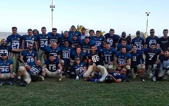 .<a href="/goldenbulls/">Golden Bulls</a> dominam @TroyanosFA no jogo terrestre e conquistam o quarto título da <a href="/LUFAOficial/">LUFA🏈</a>. 🏈🇺🇾 futebolamericanobrasil.com/golden-bulls-d…