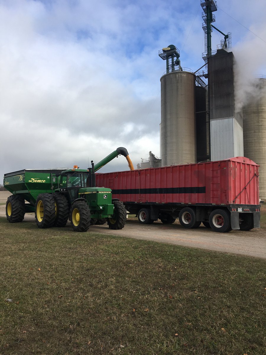 Harvest 2020 in the books! Overall , great yields, good field conditions and awesome weather. I’ll take that as a win considering everything we’ve lost in 2020. 
Stay strong everyone. 😃
