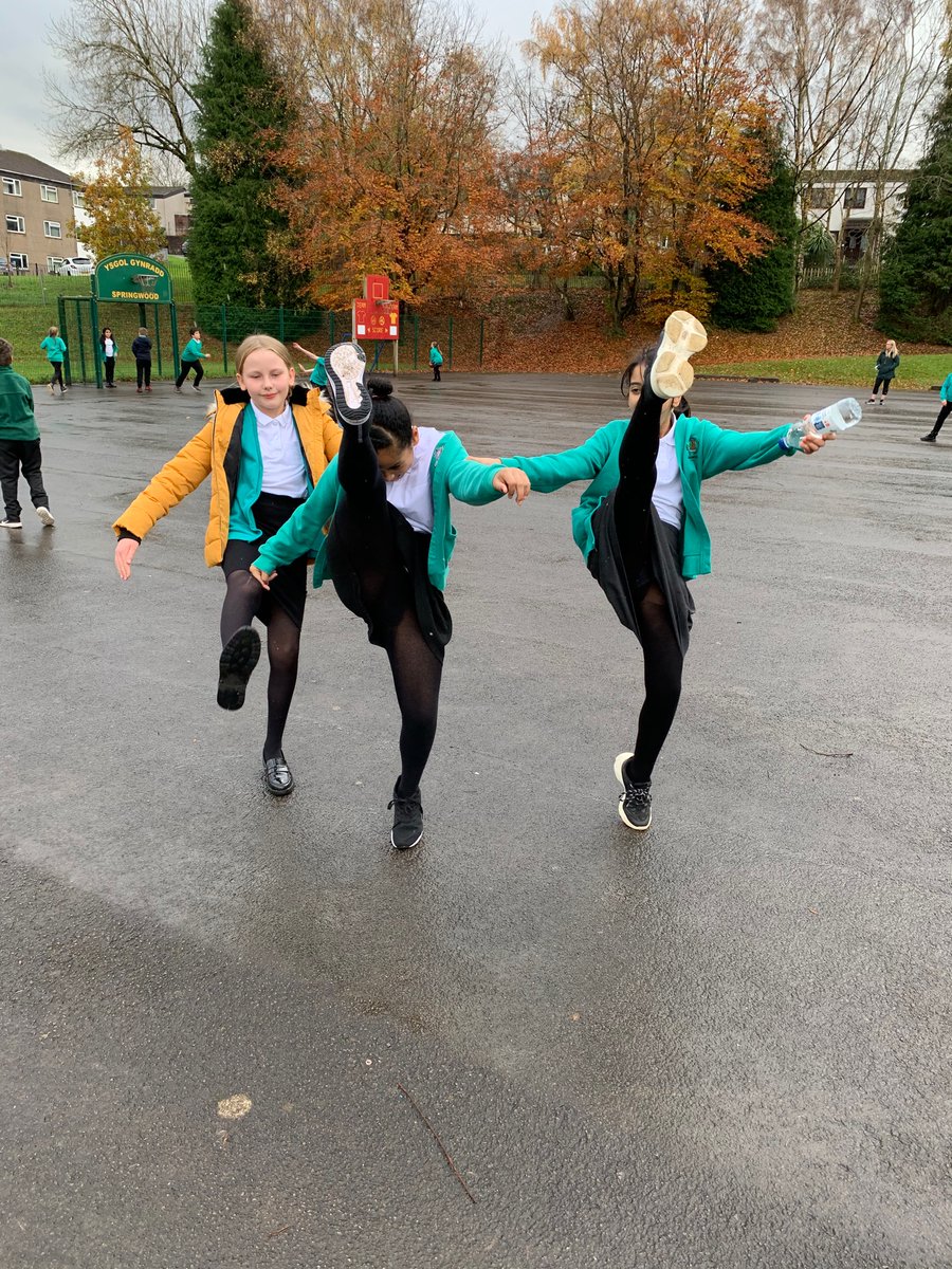 Springwood_Prm's tweet image. #springharlech are taking part in the highest kick challenge during lunch play