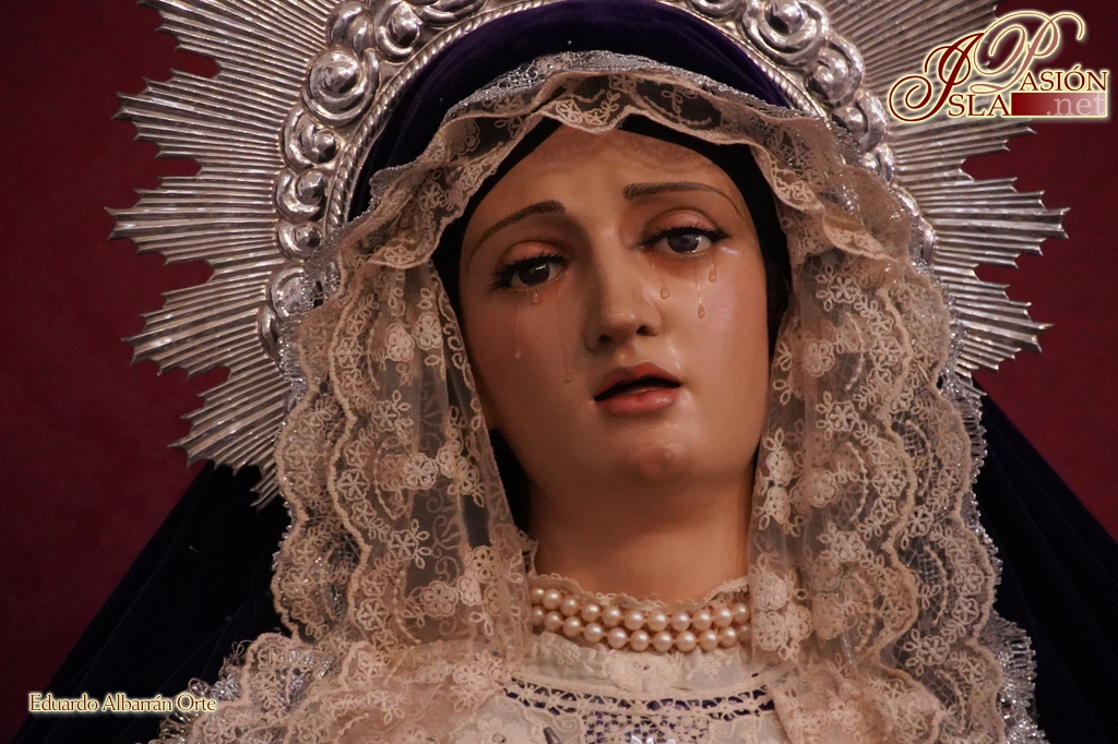 Seguimos con el especial de atavíos de luto con María Santísima de la Esperanza de la <a href="/Expiracion_SFdo/">Hermandad de la Expiración San Fdo.</a> que puedes ver en islapasion.net/noticia/8268/a…