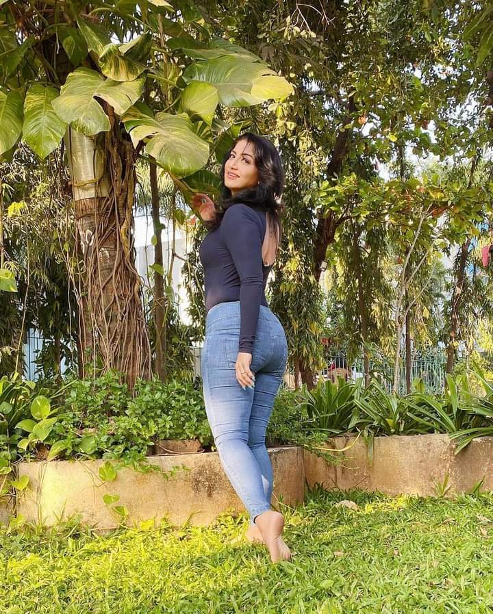 amina_naughty's tweet photo. Style is also important 

Good Evening tweeps 😘 https://t.co/JZHRU6dG5O