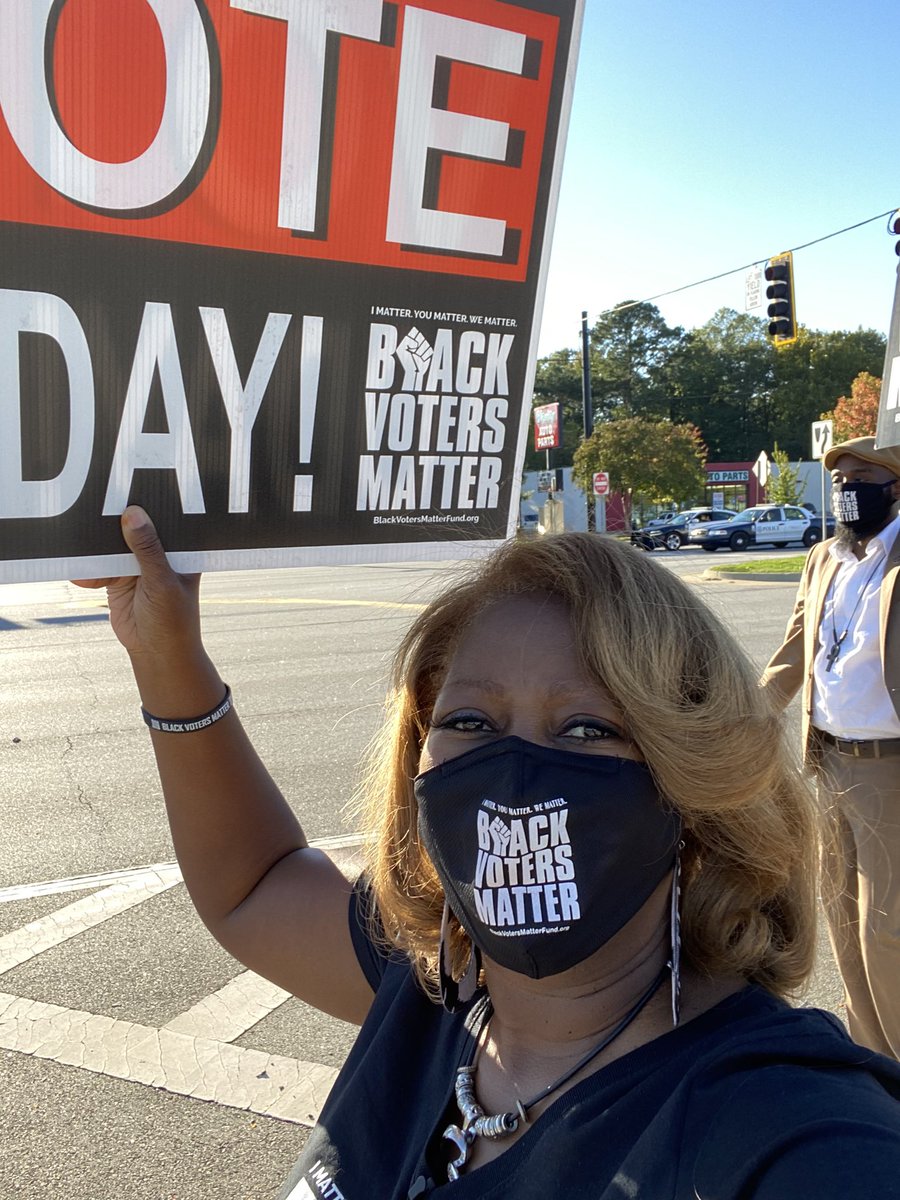 MsLaToshaBrown's tweet photo. Thanks everyone that supported @BlackVotersMtr! We worked in 12 states, funded &amp; coordinated 600+ Black groups (including Guam). Held 100’s of caravans, town halls, outreach events and voter mobilization drives. 10+ million contacts w/Black voters. 4 BIG buses and 35 baby buses. https://t.co/JRDAJ95tIm