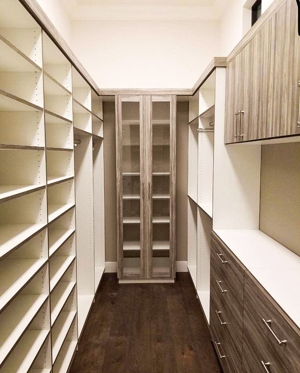 ClosetFactoryFL's tweet photo. All about this focal point! The glass inserts on the doors will be the perfect display for handbags or heels.
Designed by Angelina Miller - @designedbyangelina (Instagram)
#custom #closets #closetfactory #closetfactoryfortlauderdale https://t.co/KYXTfKMChJ