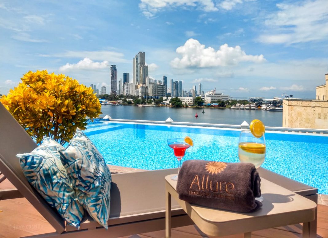 windouco's tweet photo. Allure Chocolat regresa cargado de bienestar, lujo y personalización #allurechocolat #windouco @Karismahotels https://t.co/IsuO18i2eE https://t.co/zTjApEGl99