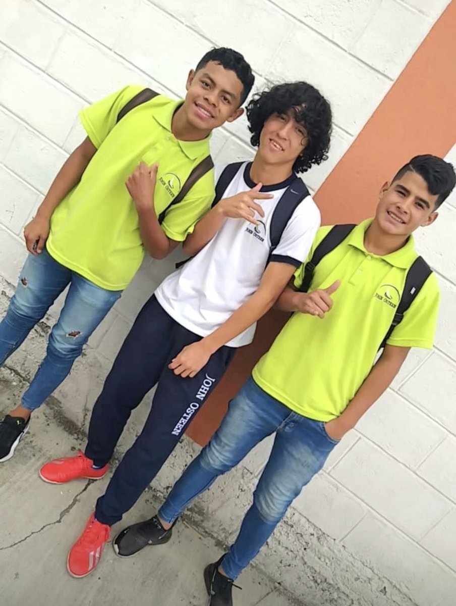 futestudio's tweet photo. Listos para el Parcial 2 🤓 @Aucas45 https://t.co/mYI0Fp5ByF