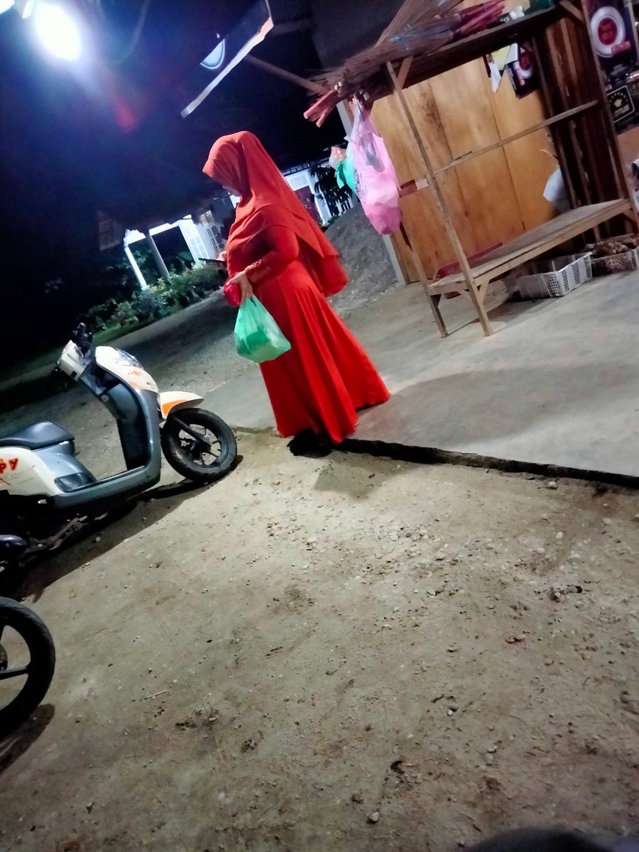 StwNando's tweet photo. Stw idaman ku...
Cantik banget orangnya ...
Body nya aduhai josss.
Pengen kenalan ..eh suaminya datang https://t.co/z7G28naLhI