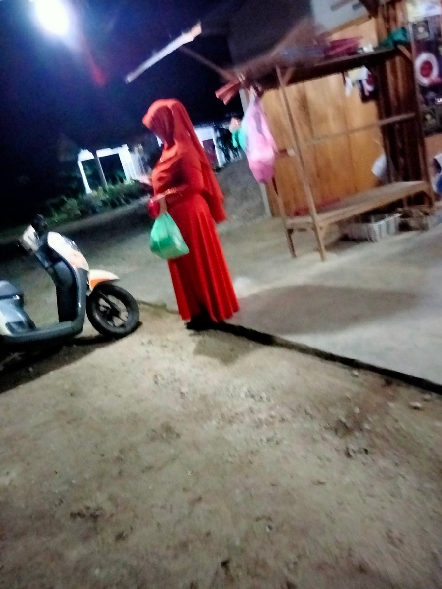 StwNando's tweet photo. Stw idaman ku...
Cantik banget orangnya ...
Body nya aduhai josss.
Pengen kenalan ..eh suaminya datang https://t.co/z7G28naLhI