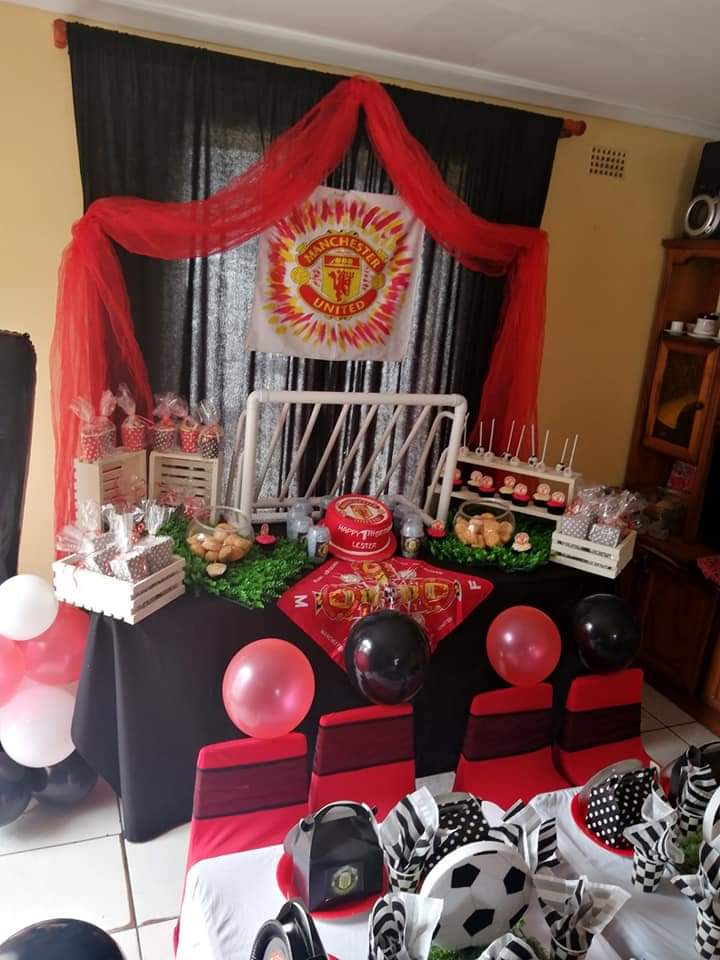 c_kiddies's tweet photo. Second party for the day all thanx to Judy jacobs for entrusting us to do her child's party.

Theme : Man United
All our soccer lover hope u like this setup lol👌
#capetown #partyplanners #foodiessa https://t.co/atAP4ThmhV