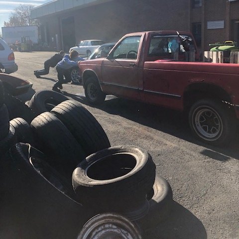 CPACTC's tweet photo. @CPAVTS  Teachers &amp; students in the Auto Tech are working together to make space for our Career Exploration Night, clearing the Auto-House for Open-House. #cpavtsstudents #autotechstudents #cleanupcrew #franson #november2020 #careerexplorationnight2020 #preparations #teamwork https://t.co/iwsbvnLelt