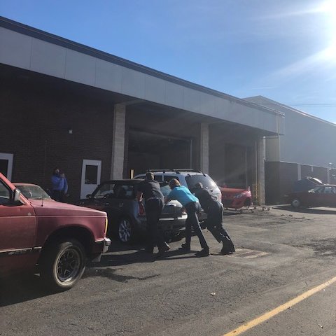 CPACTC's tweet photo. @CPAVTS  Teachers &amp; students in the Auto Tech are working together to make space for our Career Exploration Night, clearing the Auto-House for Open-House. #cpavtsstudents #autotechstudents #cleanupcrew #franson #november2020 #careerexplorationnight2020 #preparations #teamwork https://t.co/iwsbvnLelt