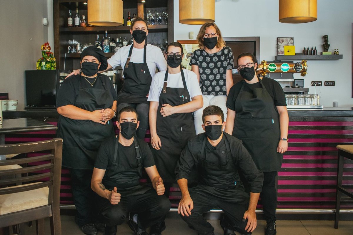 antiqueubeda's tweet photo. 👉 A veces toca tomar decisiones que no nos hacen mucha gracia... pero... ¡las circunstancias mandan!

Así que... ¡vamos a cerrar unos días! 📅 

🔋Seguiremos trabajando en grandes proyectos gastronómicos con los que os haremos disfrutar en todos los sentidos. 

💟Cuidaros mucho! https://t.co/akz4bTJZmu
