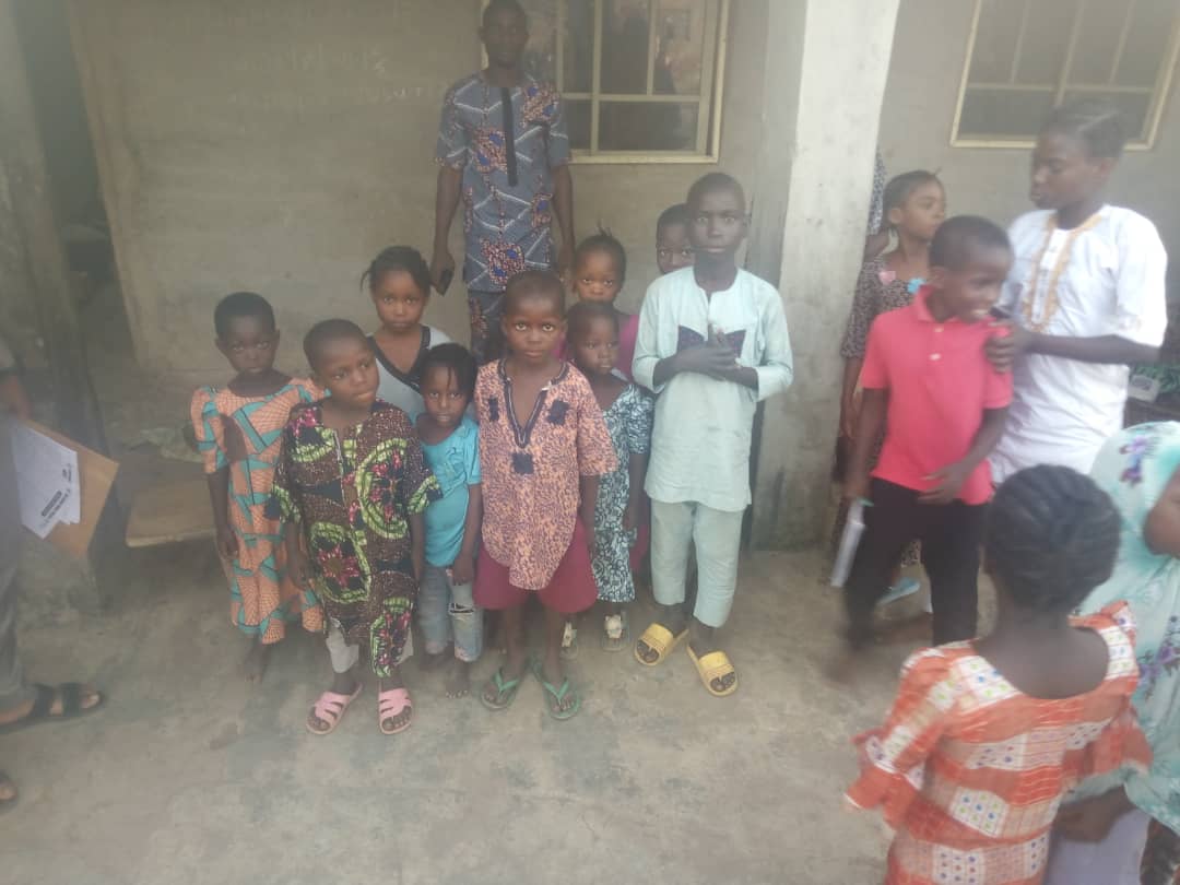 Kwagricnetwork's tweet photo. 💵 A world free from poverty
🍎 A world free from hunger
💪 A world where rural communities are resilient...is a world where rural women are empowered.
The #zhkp feeding scheme shall support nutritionally deficient children within the ages of 4-9 to assess nutritional impact... https://t.co/r2nDQhL9me