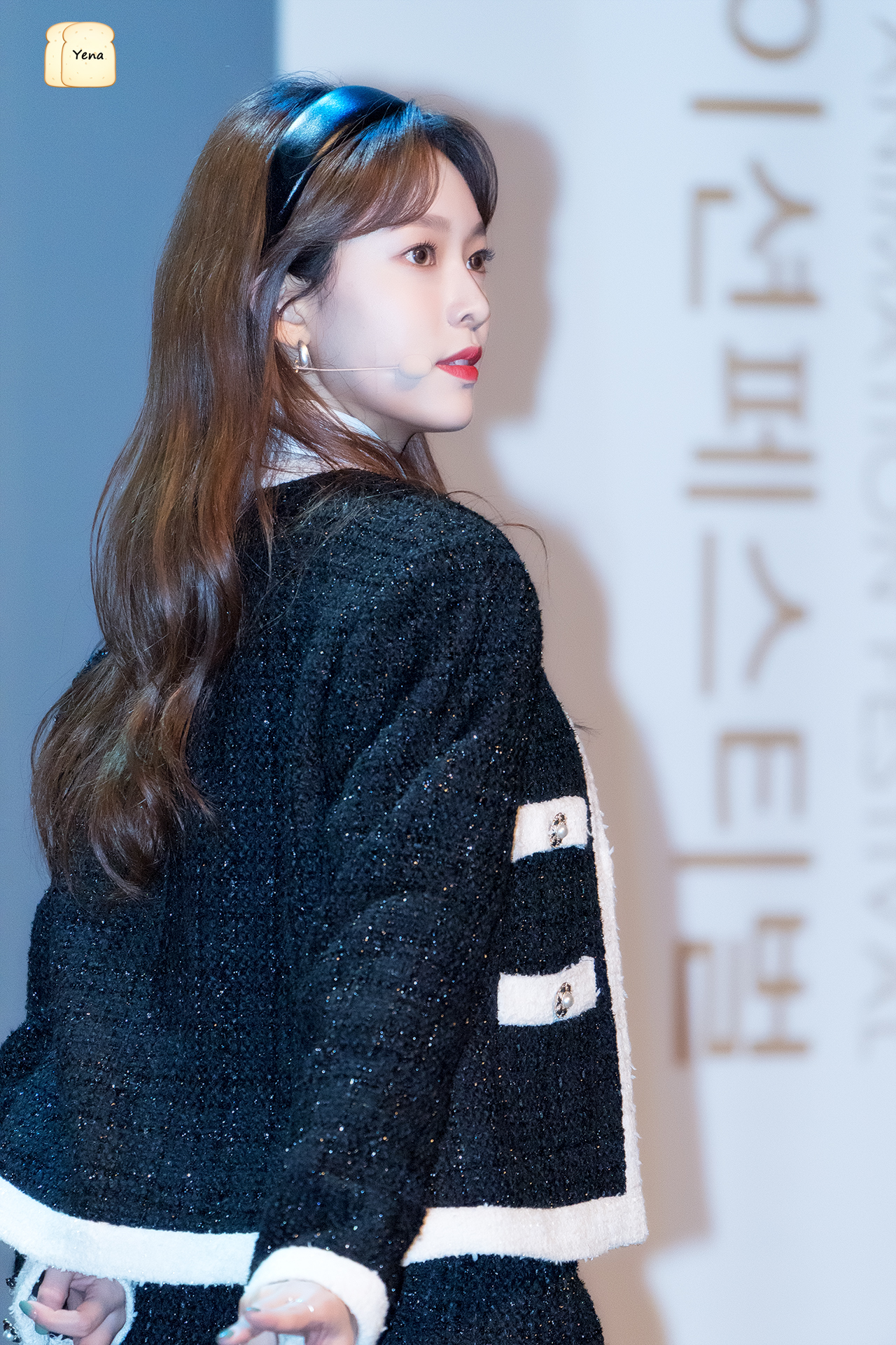 EmYlrbcVMAA-9pT.jpg:orig