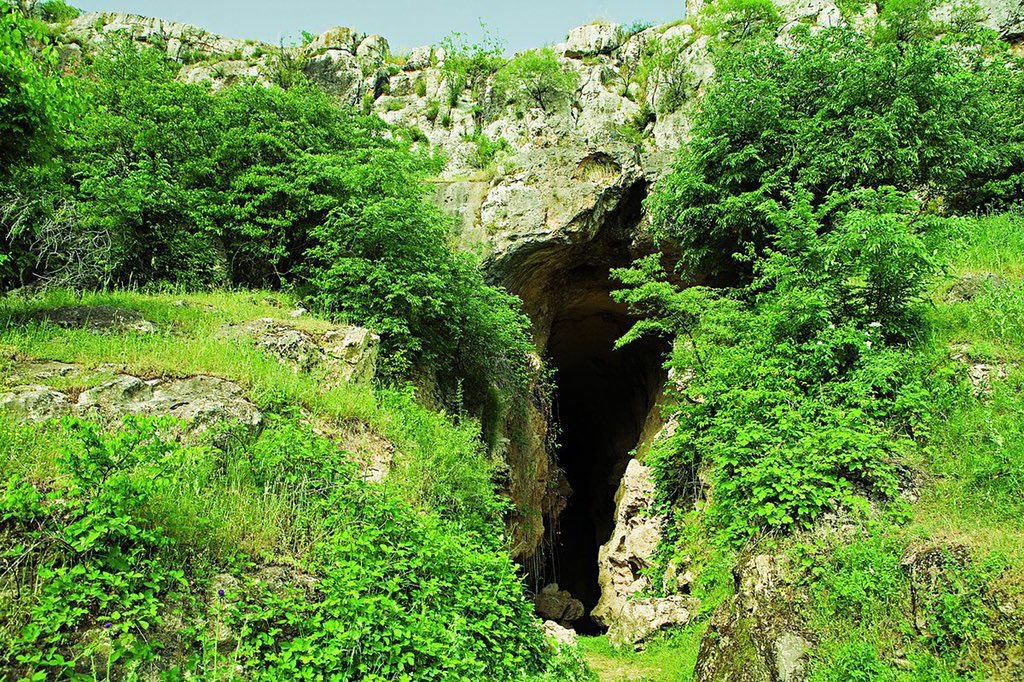 NasimiAghayev's tweet photo. Today the #Azykh Cave has also been liberated from #Armenia’s illegal, nearly 30-year-long occupation. It’s one of the most ancient locations of #protohuman presence in #Eurasia. #Protohumans lived here over 1 million years ago. https://t.co/glpxpsfMAc