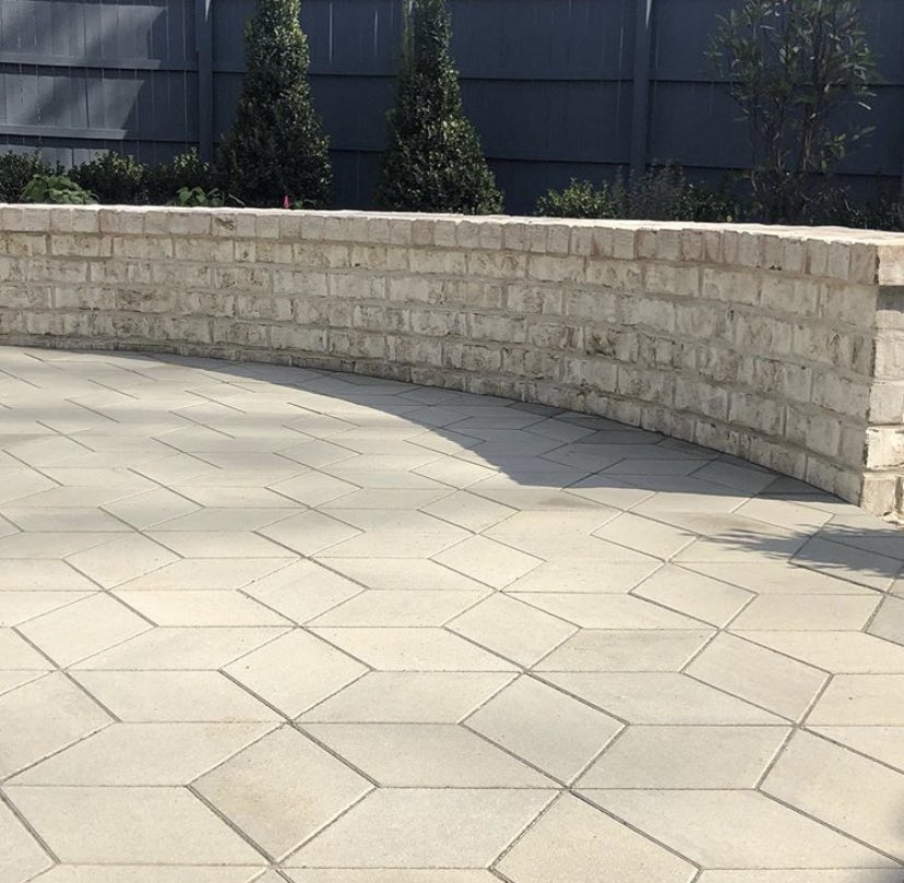 TechoNerren's tweet photo. #TechoPro @landscape_solutions_tn making this backyard pop with @techobloc #Diamond pavers!! 💎💎💎
Awesome work guys! 👏🏻👏🏻 https://t.co/1EZyefEM2E