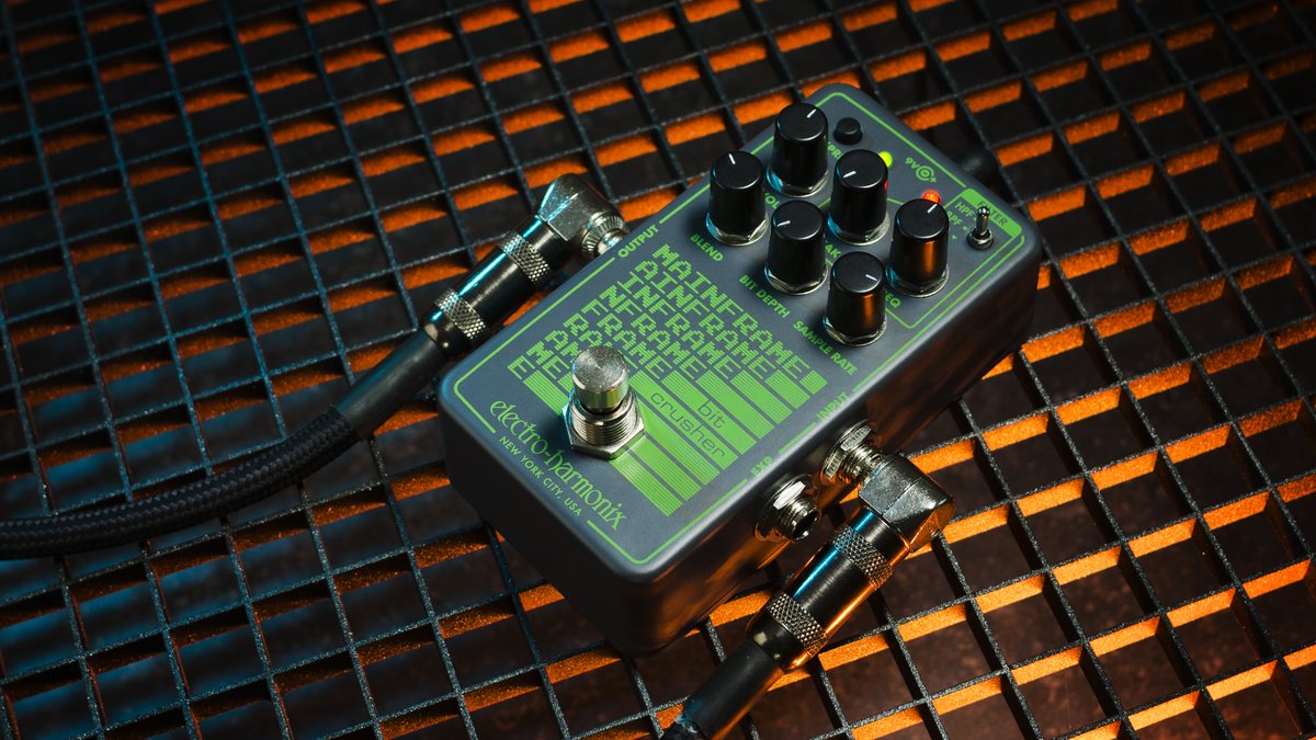 EHX's tweet photo. EHX Mainframe Bit Crusher adds digital distortion, and creates a synth-like edge with its revolutionary Sample Rate Tuning Mode. Watch at https://t.co/A27bwc9edH
#ehx #electroharmonix #bitcrusher #sampleratereducer #electronicmusic  #computermusic #videogamemusic #guitarpedals https://t.co/NMOWti71pL