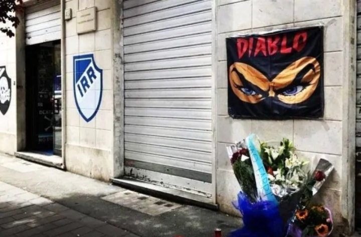 martabonafoni's tweet photo. Bene sgombero via #Amulio, sede Irriducibili; primo passo, più volte sollecitato dalle forze antifasciste #MunicipioVII, che deve fare da apripista ad altri interventi. Giusto l'appello @AnpiRoma: Istituzioni unite per affermazione valori costituzionali. https://t.co/ZEtnLvD8jK https://t.co/lFgF4UP2UD
