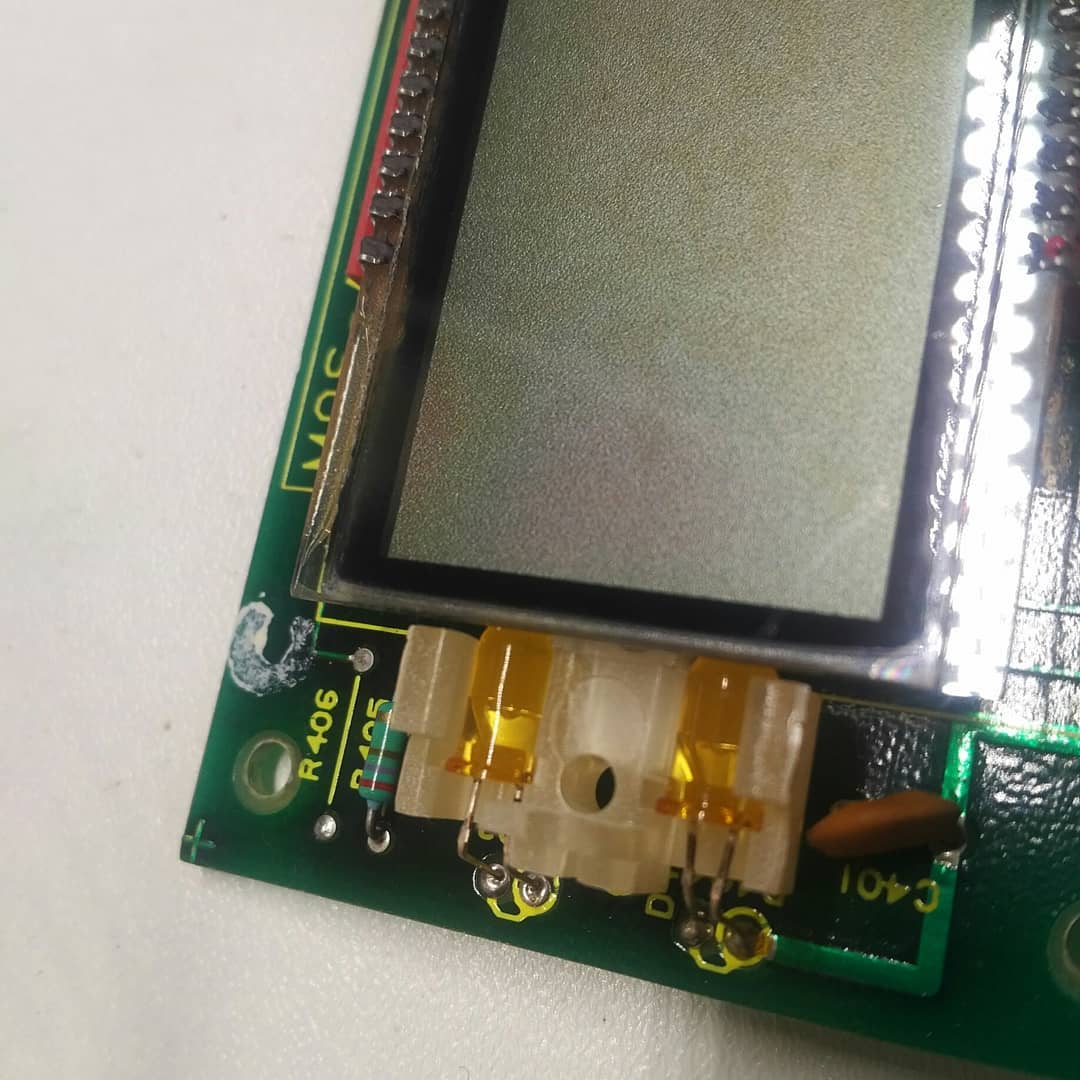 tamhanna's tweet image. #solartron7150 repair. Replacing the #5mmled in the retainer is extremely difficult - I almost took out the #liquidcrystaldisplay during the process. I like these #solartronschlumberger #multimeters a lot - also bought a #Solartron 7151…

📸 instagram.com/p/CHX0MEvjFjc/