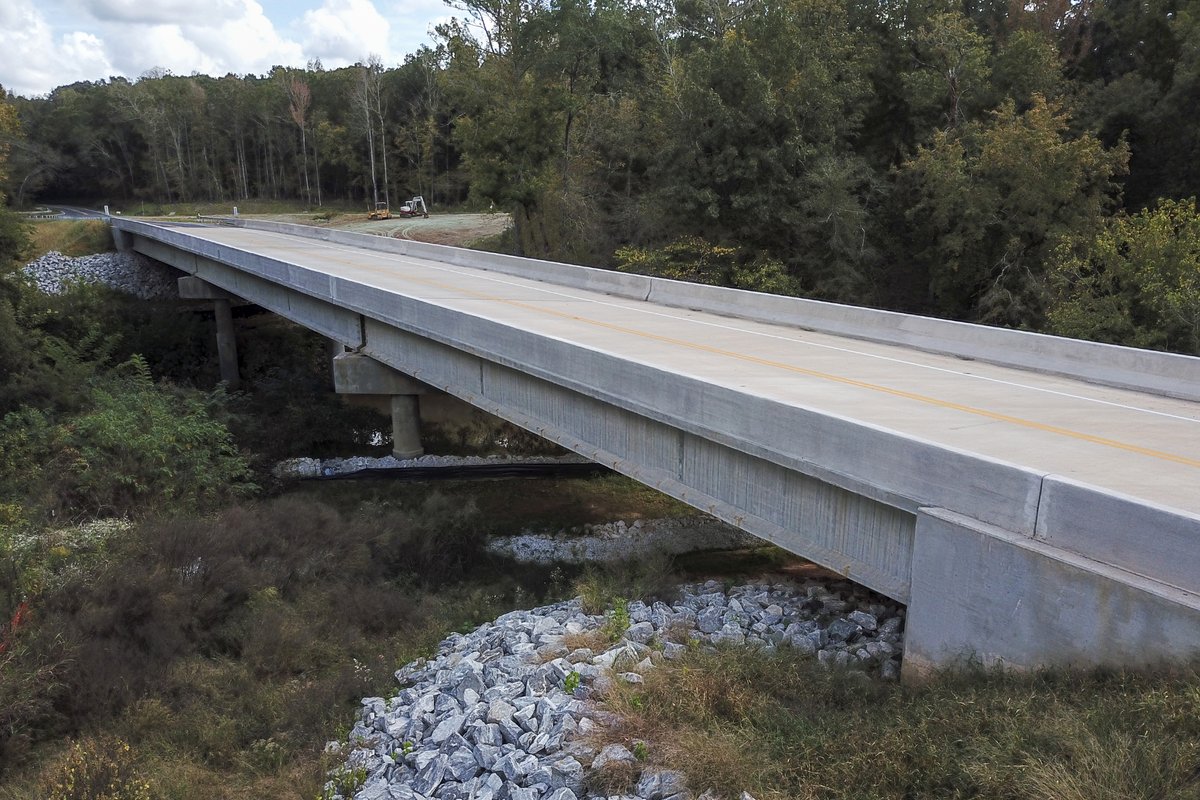 SCDOTPress's tweet photo. Check out this bridge replacement completed earlier this fall on S.C. 823 over Little River in McCormick County. #ProgressIsOurPriority https://t.co/huNysGMEba