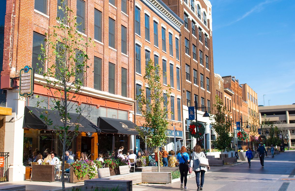 It's another glorious fall day in Fort Wayne.