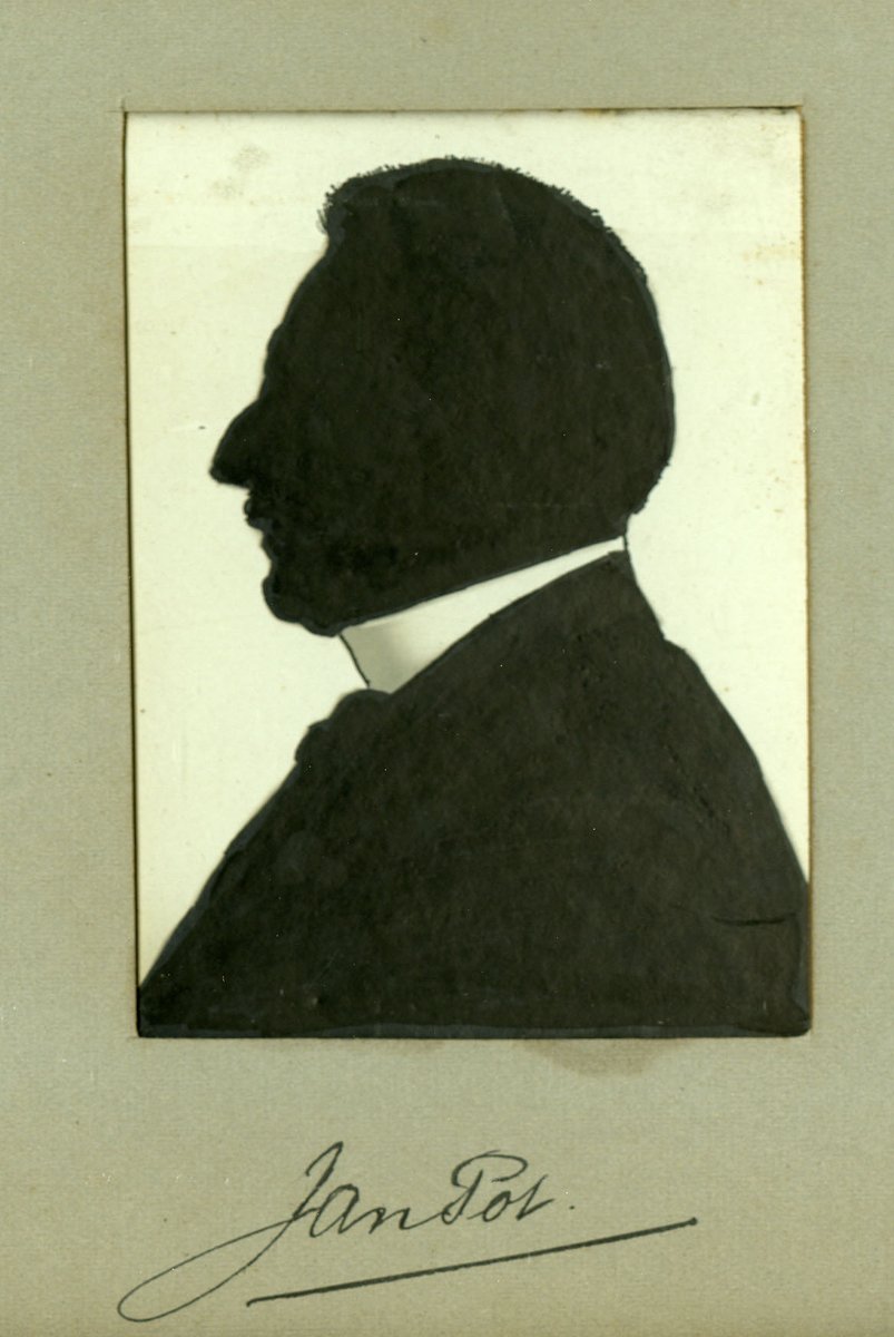 Jan Pot was van 1902-1913 leraar Nederlands en geschiedenis aan de Zierikzeese Hogere Burgerschool en stond bekend als een goed leraar, die van gezelligheid hield en een joviaal karakter had. Huib Uil tweede column over Jan Pot: 
bit.ly/2Ub9efw