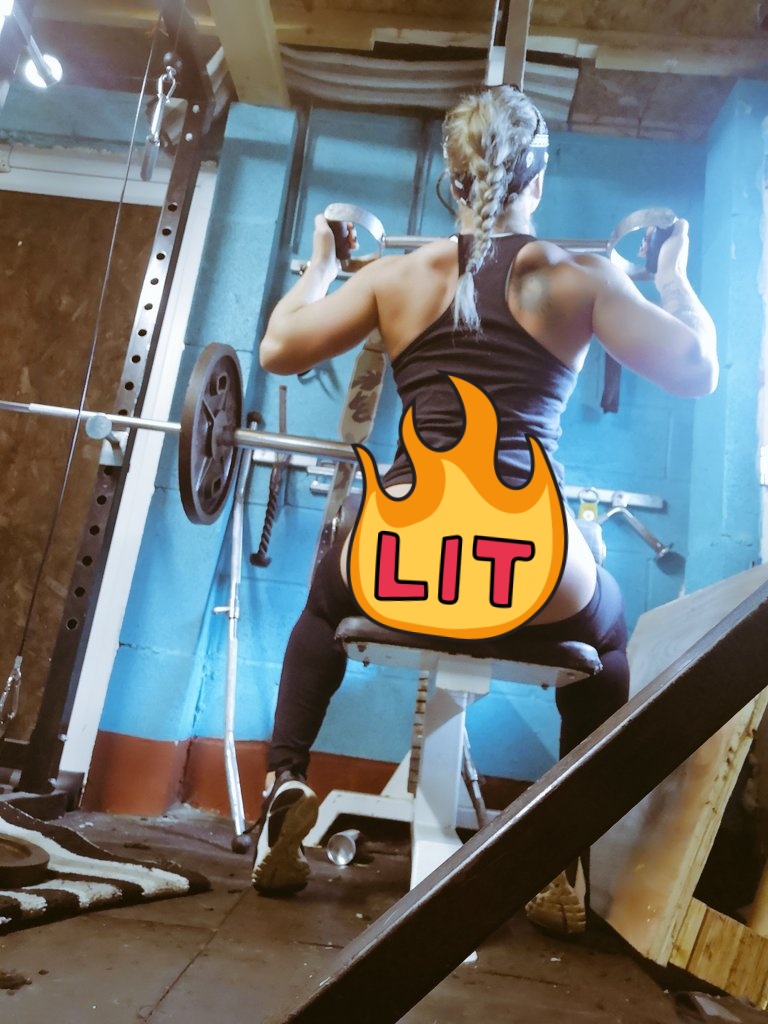 FitViki1's tweet photo. @fitviki1 for more pic.... Back day‼️‼️ 💪💋#onlyfans #nsfw #sexy #naughty #escort #incall #bootylicious #onlyfansgirl #onlyfanslunge #tylek #newonlyfans
❤️💋‼️ https://t.co/YMjO9lBAM1