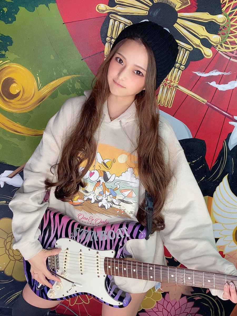Seins0625's tweet photo. このパーカー可愛くない？？

お揃いにしよ❣️ https://t.co/Jf5czaxCrA