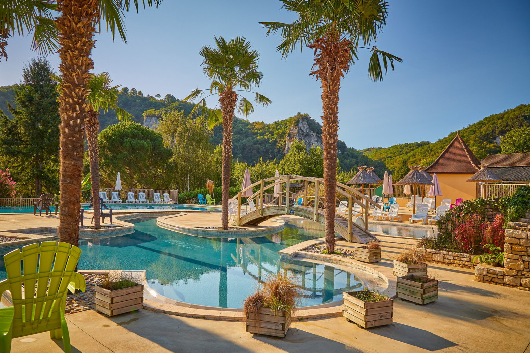 CeInfluence's tweet photo. L’offre de Campings Tohapi, leader du camping en France et en Europe, invite à la détente et au dépaysement, avec une large sélection de destinations en France et en Europe pour tous les souhaits et tous les budgets ! 😊

➡️ https://t.co/Ef9XE3s8wJ https://t.co/uX2Q0rqEks