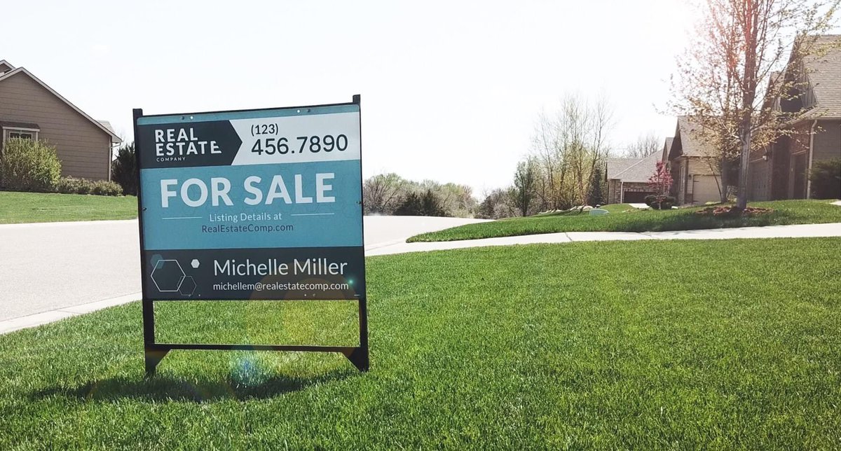 LowenSign's tweet photo. Complete units come assembled with hardware straight to your door! Making it as simple as unboxing and placing at your listing. Shop complete units at https://t.co/sAXBw3HKZK. #lowensign #realestateagent #realestate #listing #realestatesigns #sellinghomes https://t.co/dueWOH9DEY