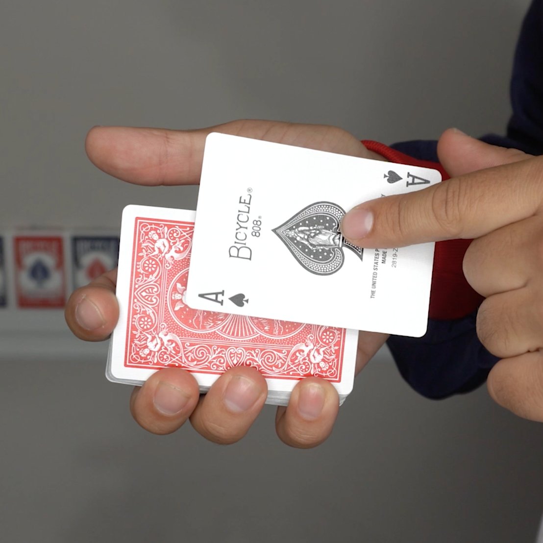 bicyclecards's tweet photo. ♣️♦️♥️♠️ Check out episodes of Card Class!
All shows can be found on Bicycle's YouTube channel @ https://t.co/884bVCg6gE
•
#BicycleCards #USPCC #playingcards #collector #cardmagic #sleightofhand #flourish #cardist #cardclass #crest #arrow @johnstessel https://t.co/zFvt8hn8rZ